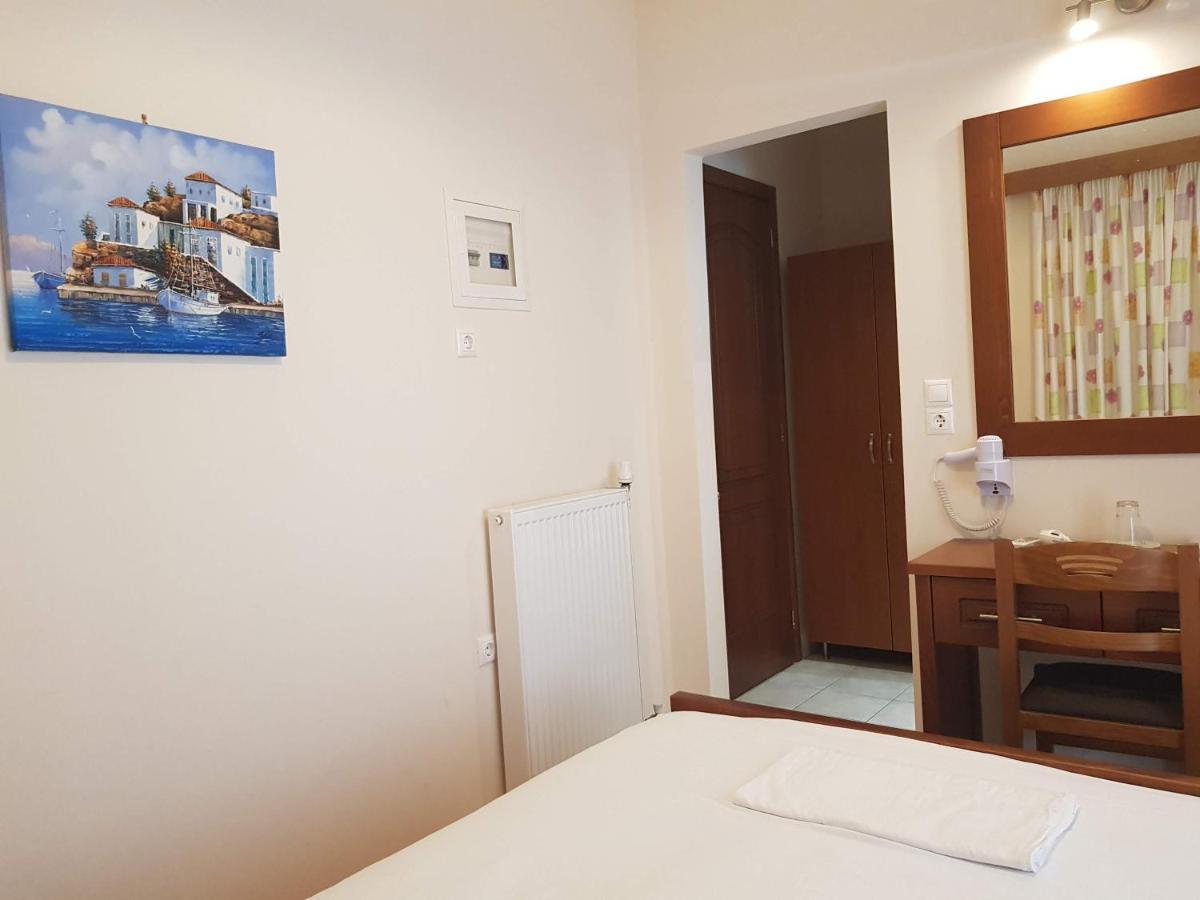 Hotel Ionion Kastro-Kyllini Esterno foto
