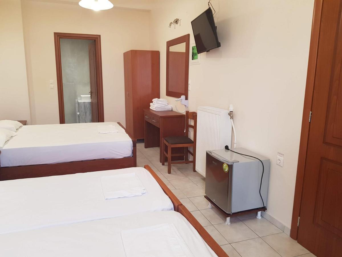 Hotel Ionion Kastro-Kyllini Esterno foto
