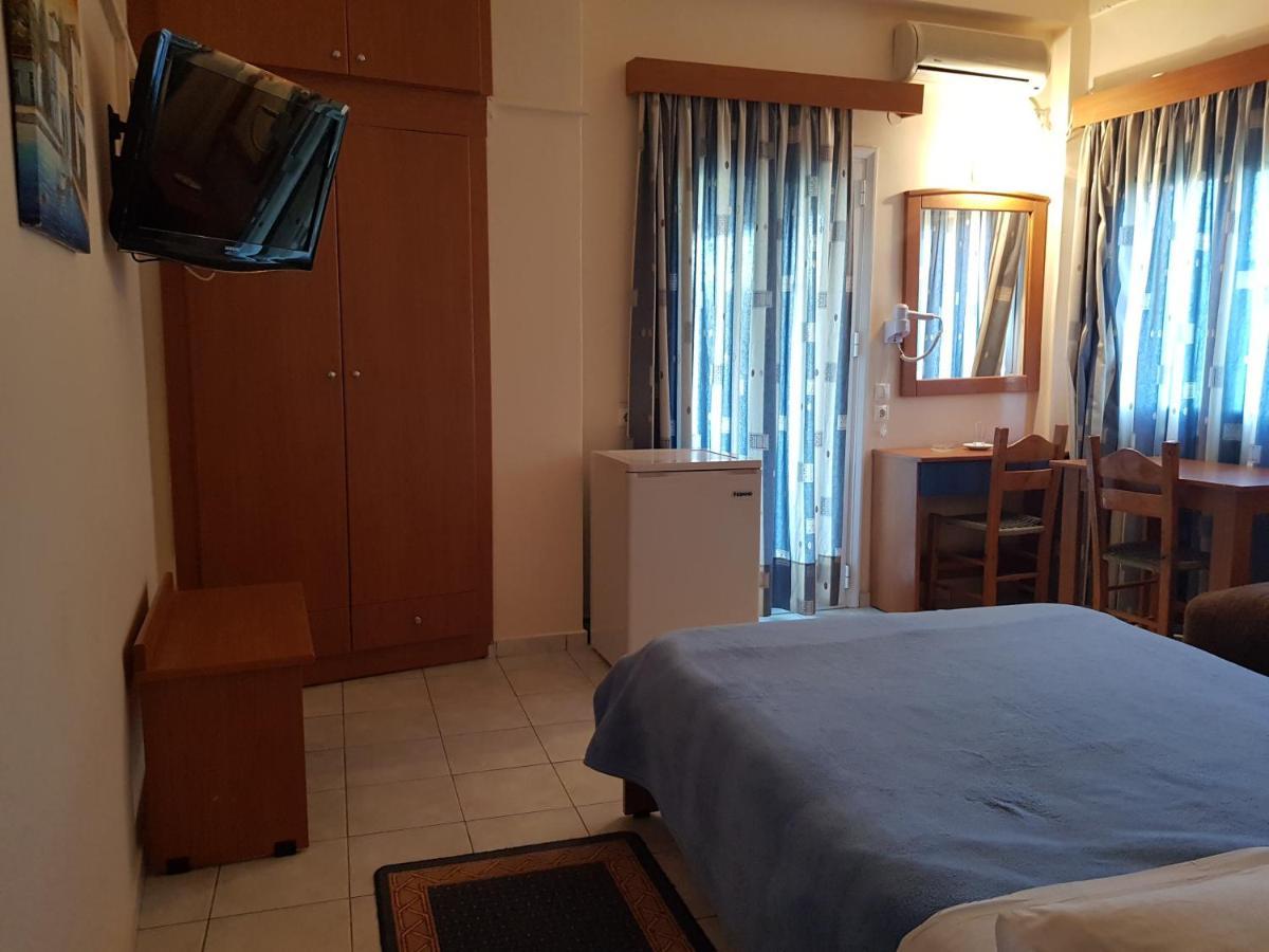 Hotel Ionion Kastro-Kyllini Esterno foto