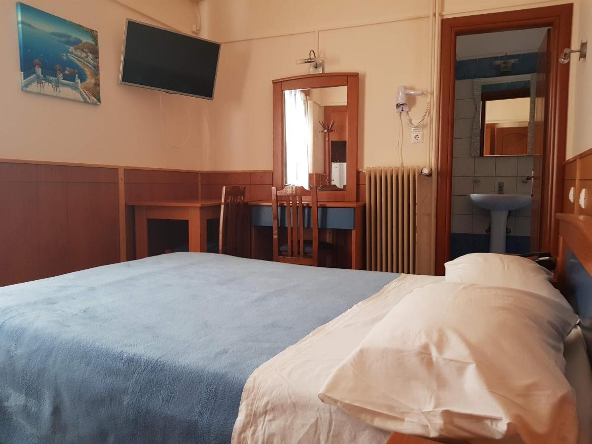 Hotel Ionion Kastro-Kyllini Esterno foto